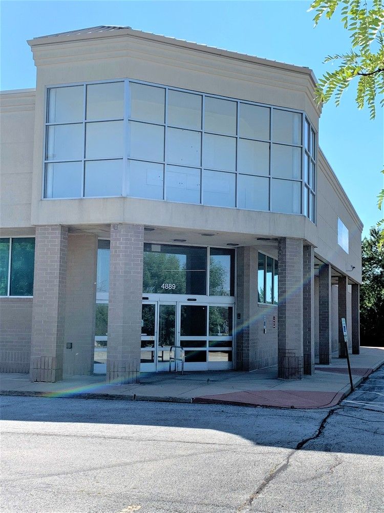 Free Standing Richton Park Building for Sale or Lease : 4889 Sauk Trl, Richton Park, IL 60471